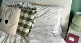 I fall asleep instantly every night by listening to 1 unusual sound - not white noise