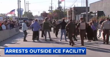 ICE Chicago news: Group of 14 'suburban moms' among 16 arrested at Broadview protests Friday against immigration enforcement