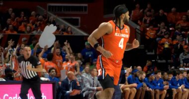 Illinois steamrolls Florida Gulf Coast, Boswell scores career high