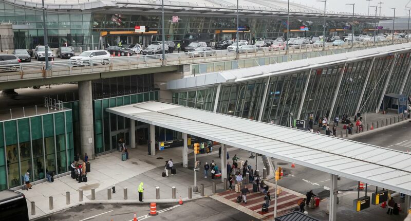 JFK grounds all planes as high winds and shutdown cause delays