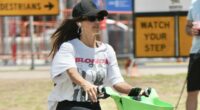 Jessica Alba blends in as she explores the Gold Coast on a bike