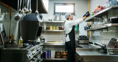 LIST: Restaurants around Tampa Bay offer free meals during SNAP funding lapse