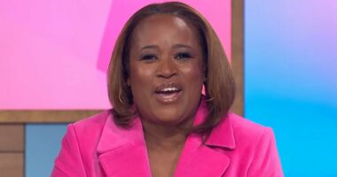 Loose Women viewers LIVID as Charlene White refuses to wear a poppy