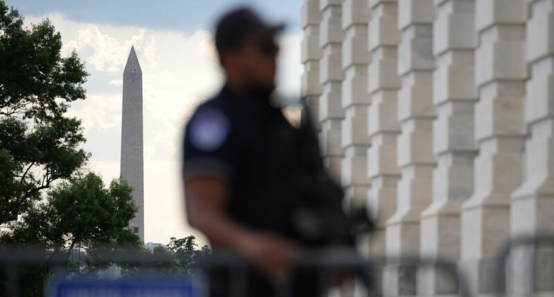 Man accused of threatening to kill member of Congress arrested steps from Senate building