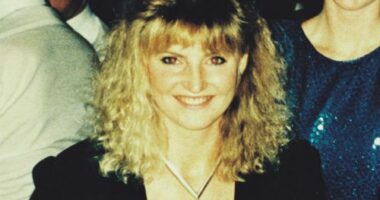 Man charged with 1991 murder of Victorian mum in her home