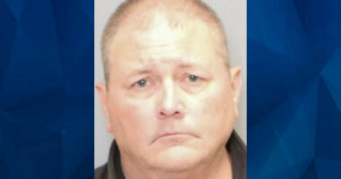 Maryland Man Points Gun at 12-Year-Old Christmas Carolers Who Knocked on His Door