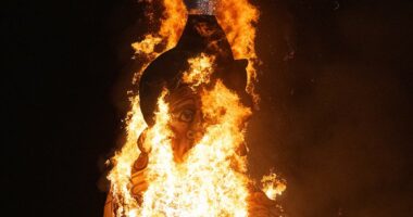 Massive effigy of Keir Starmer is set alight at Bonfire Night event
