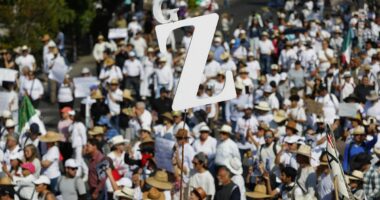 Mexico protest turns chaotic as demonstrators storm National Palace