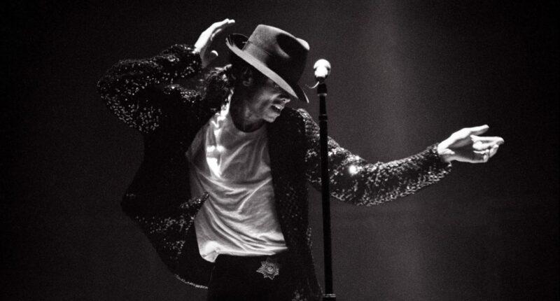 Michael Jackson’s “Thriller” Returns To U.K. Charts After Halloween