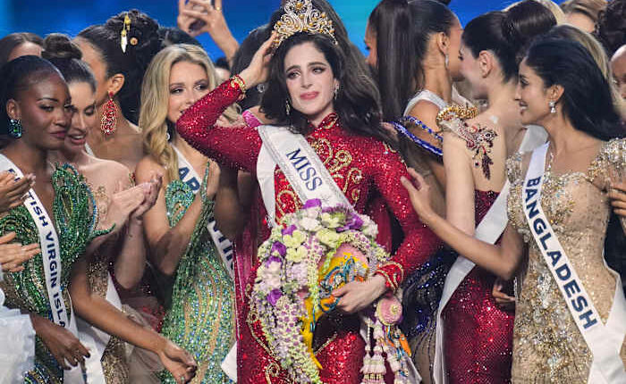 Miss Mexico is crowned Miss Universe at a pageant where she stood up to a host's bullying