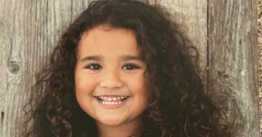 Missing Melodee Buzzard's mom 'left her with strangers from the zoo'