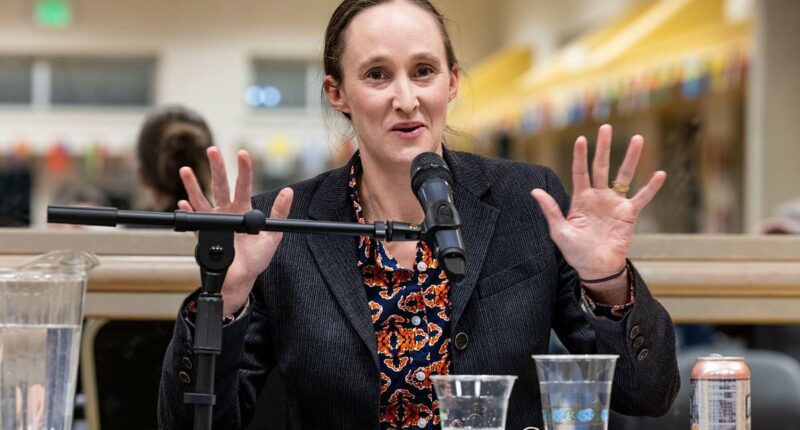 Mortifying secret of Seattle's mayor... as her father blows the lid