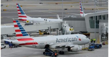 Multiple airlines offering refunds, free changes for impacted flights during shutdown