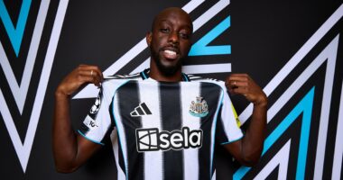 Newcastle Confidential: New timeframe for Yoane Wissa debut, Sven Botman contract update, what club made of Sandro Tonali's comment on his future, how new hierarchy are bolstering academy and the clue there's a major announcement coming