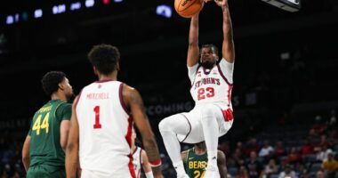 PHOTOS: St. John’s Basketball win over Baylor at Players Era Championship tournament