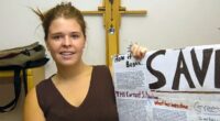 Parents of Kayla Mueller ask President Trump to bring daughter's remains home from Syria in letter