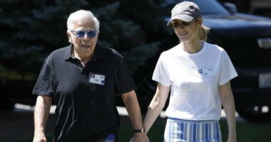 Patriots owner Robert Kraft blasts Zohran Mamdani as 'divisive' after socialist's mayoral win in New York