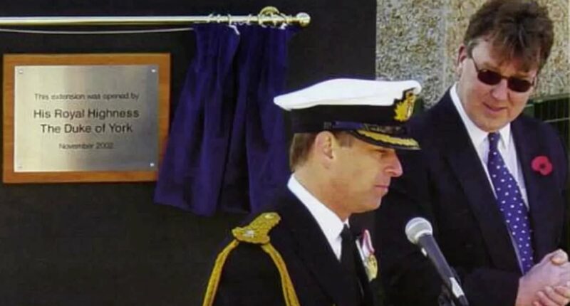 Plaques unveiled by Andrew on the Falkland Islands are removed