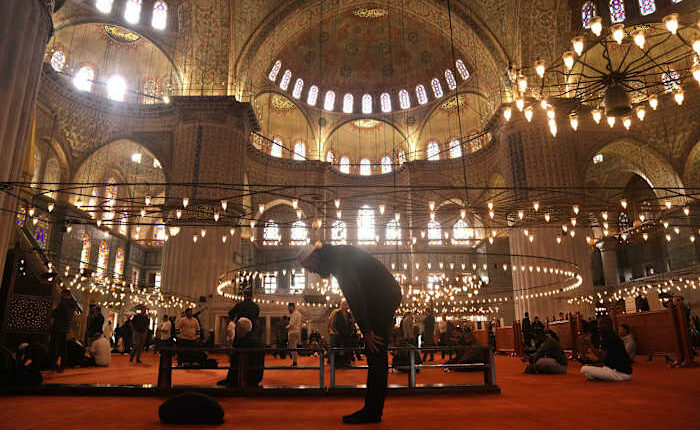 Pope Leo XIV opens first foreign trip with visit to Turkey that highlights religious, political ties