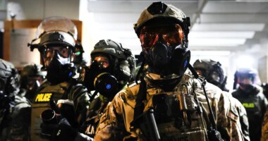 Portland protester accused of threatening to kill officers, sexually assault their wives at ICE facility