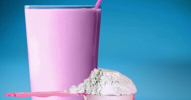 Record number of Britons now enrolled on 800 calorie diabetes-busting 'soup-and-shake' diet