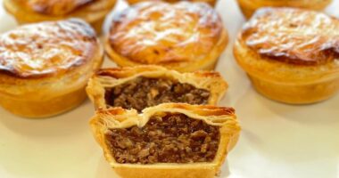 Revealed: The staggering cost of an Aussie meat pie at the Las Vegas Grand Prix