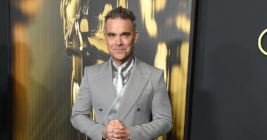 Robbie Williams fears weight loss jabs are 'making him blind'