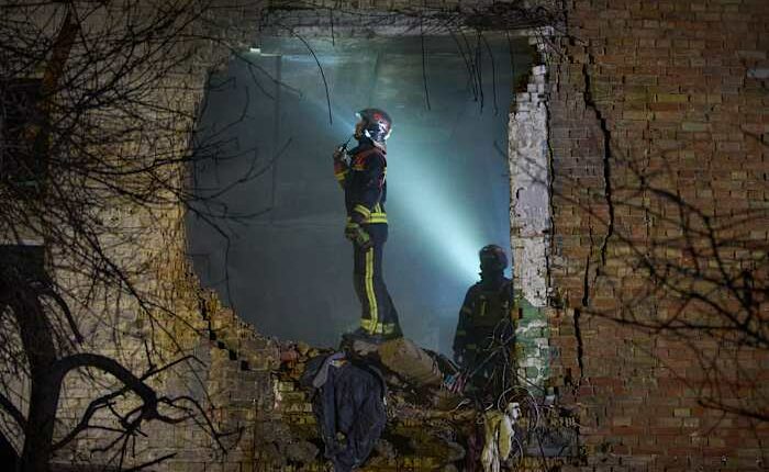 Russian attacks kill 2 in Kyiv as diplomatic efforts to end the war in Ukraine gain momentum