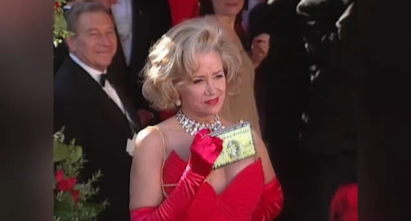 Sally Kirkland, stage and screen star who earned an Oscar nomination in 'Anna,' dies at age 84