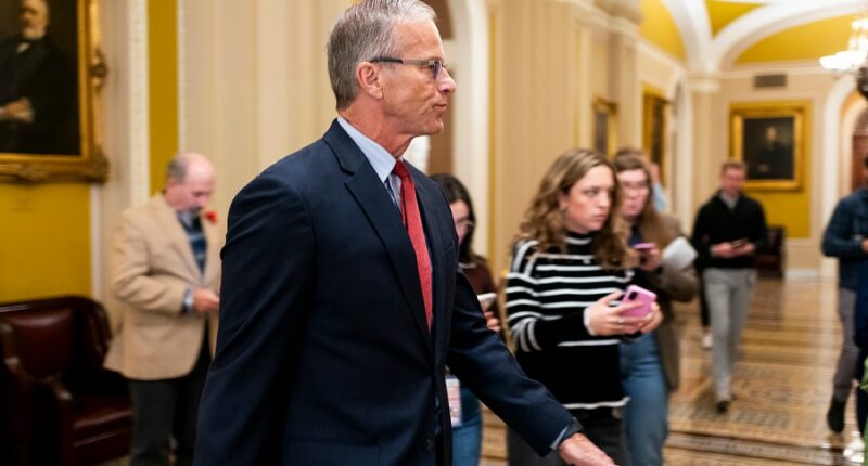 Senate votes to advance proposal to end 40-day government shutdown