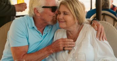 Sir Richard Branson reveals his wife Joan died 'painlessly'