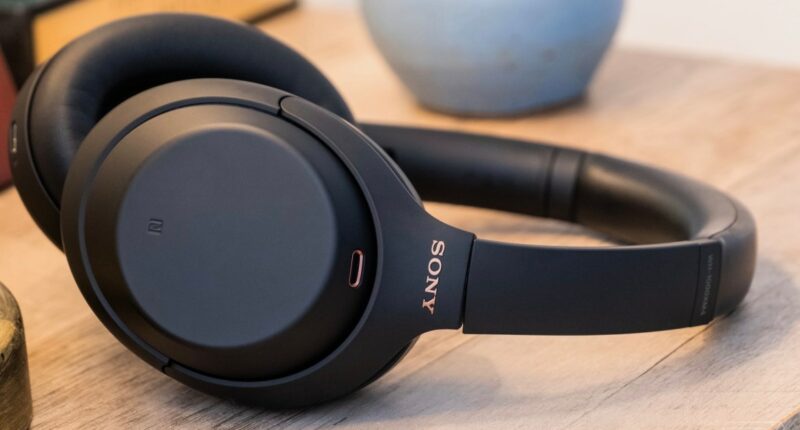 Sony’s last-gen XM4 headphones are over 50 percent off for Black Friday