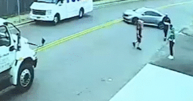 Sophisticated porch pirate ring hacked shipment tracking info to steal hundreds of phones, prosecutor says