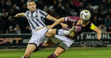 St Mirren 2 Hearts 2: Capital men battle back for hard-earned point in Paisley as league leaders find it tough at the top