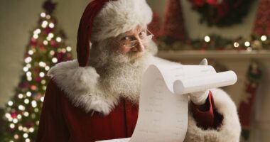 Teacher on the naughty list after telling children 'Santa is not real'