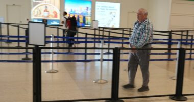 The FAA is slashing flights because of the shutdown. Here's what travelers can expect