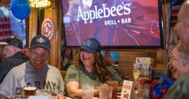 These 40 restaurants are offering veterans free meals and discounts on Veterans Day