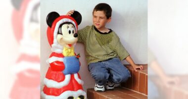 Today in History: November 25, Elian Gonzalez rescued