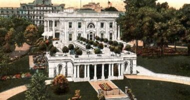 Trump says Melania liked the'tiny office' in East Wing