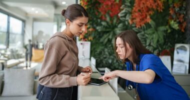 Woman attacked by her medspa for not tipping