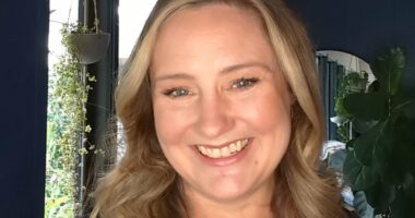 Woman says adding easy two-minute activity to morning routine helped her lose weight and left her skin glowing