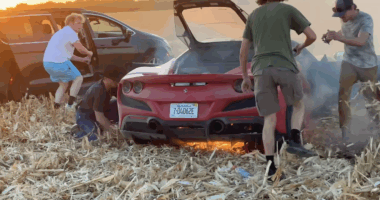 Celebrity Net Worth logo