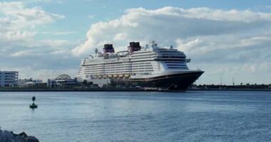 ‘Gonna start losing sleep:’ Central Florida tourists worry flight restrictions could impact going home