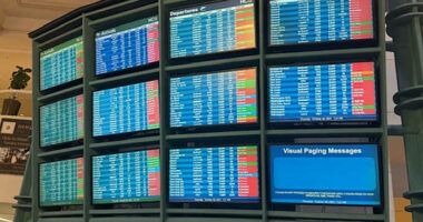 ‘Please get it together:’ TSA workers feel financial strain as government shutdown drags on