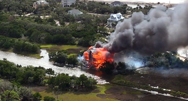 ‘We’re trapped!’: Panicked 911 audio from South Carolina fire where judge’s husband leapt to safety