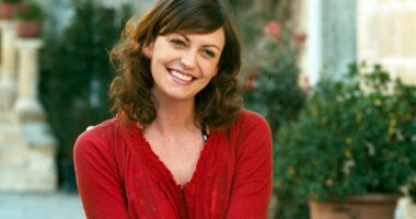 Actress with crippling mental illness plans to die by assisted suicide