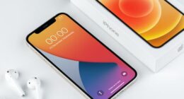 Apple issues urgent iPhone update after Triple Zero emergency call testing raises concerns