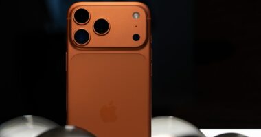 Apple removed a Night mode photo feature from the iPhone 17 Pro