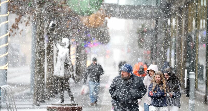 Bomb cyclone threatens millions Americans with up to two feet of snow