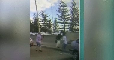 Bystanders confront gunman in Australia